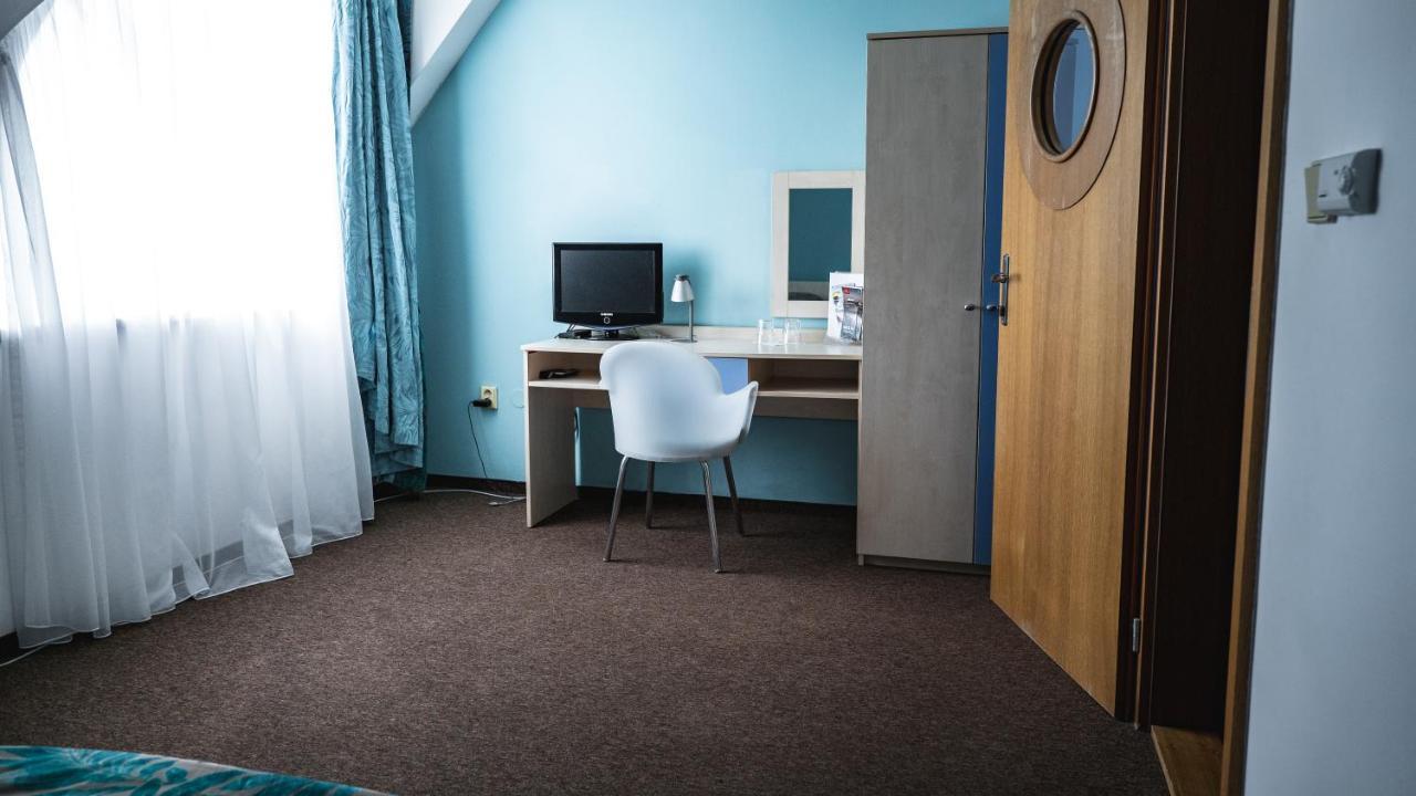 Hotel And Park Divoka Voda Bratislava Ngoại thất bức ảnh
