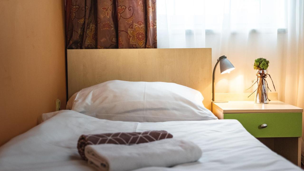 Hotel And Park Divoka Voda Bratislava Ngoại thất bức ảnh