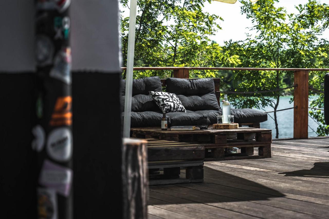 Hotel And Park Divoka Voda Bratislava Ngoại thất bức ảnh