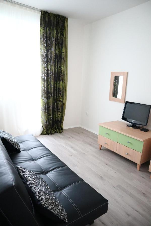 Hotel And Park Divoka Voda Bratislava Ngoại thất bức ảnh